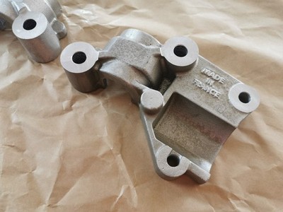 352710 Left Swing arm bushing bearing Peugeot 607, 605, Citroen XM Y3