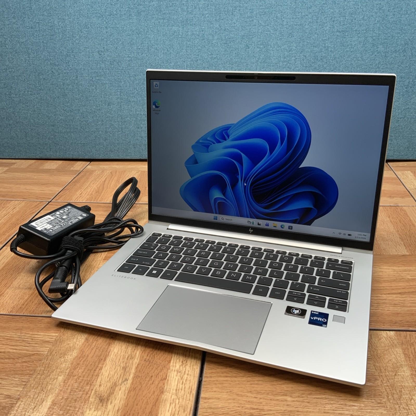 HP Laptop 15-dy1xxx Intel i7-1065G7 8GB RAM 256 GB SSD Win 11 Pro