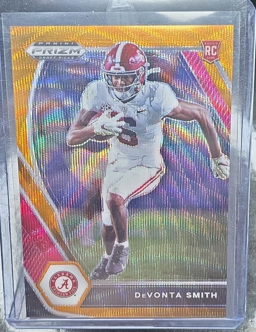 2021 Panini Prizm Draft Picks - Devonta Smith #101 Orange Wave Prizm 75/75 (RC)