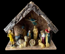 Vtg? Nativity Set W/ 13 Fixed Figures Hand Painted Manger Christmas