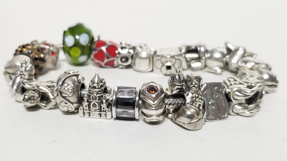 Pulsera Carlo Biagi de plata de ley de 8-1/4" cargada con 22 dijes Foto 3 de 4