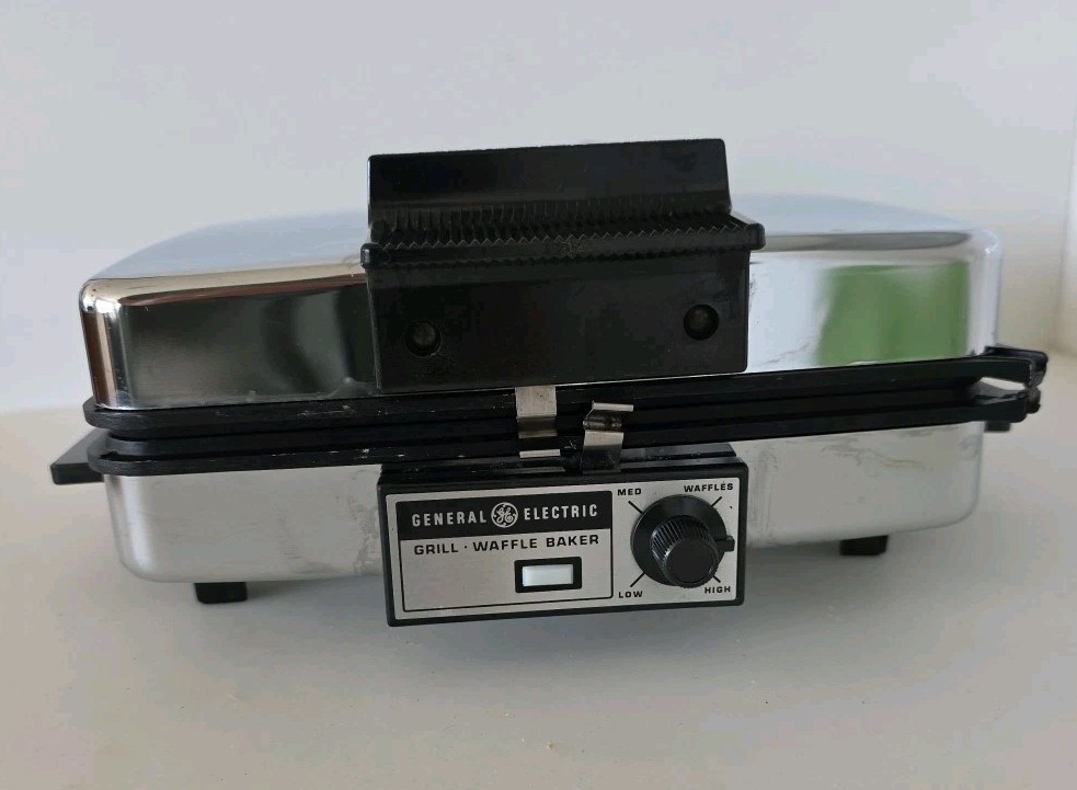 ワッフルメーカー　General Electric USA ヴィンテージ VTG GE Waffle Maker & Grill A2G48T Chrome Reversible Plates TESTED