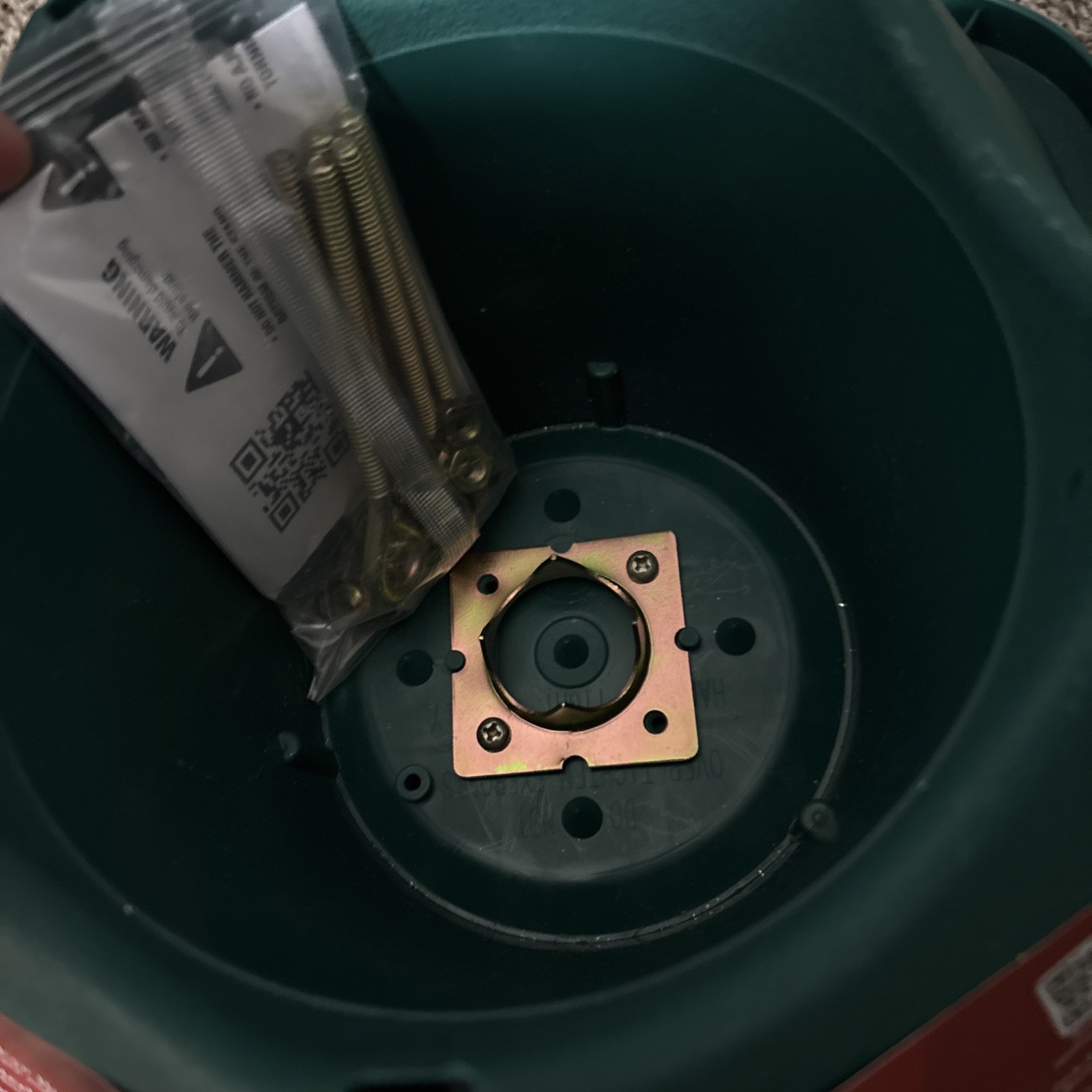 Jack Post 6 Ft. .5 gal Star Christmas Tree Stand 5-Eye Bolt / Model: 506-ST New