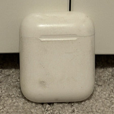 Apple AirPods 2nd Gen White Bluetooth Wireless In-Ear Earbuds w/ Charging Case