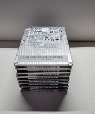 Toshiba Laptop Hard Drives Set of 8 500GB - Not Working