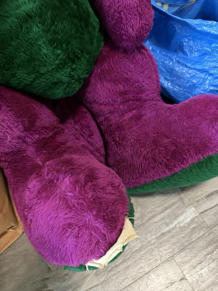 Vintage Barney Giant Jumbo 40” Tall Plush Purple Dinosaur Stuffed RARE 90s - Image 3 of 3