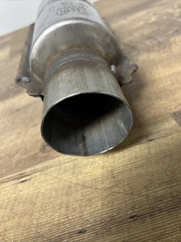 * Catalytic Converter D-193-89 46006 0811 ~~ NEW OLD STOCK - Image 2 of 4