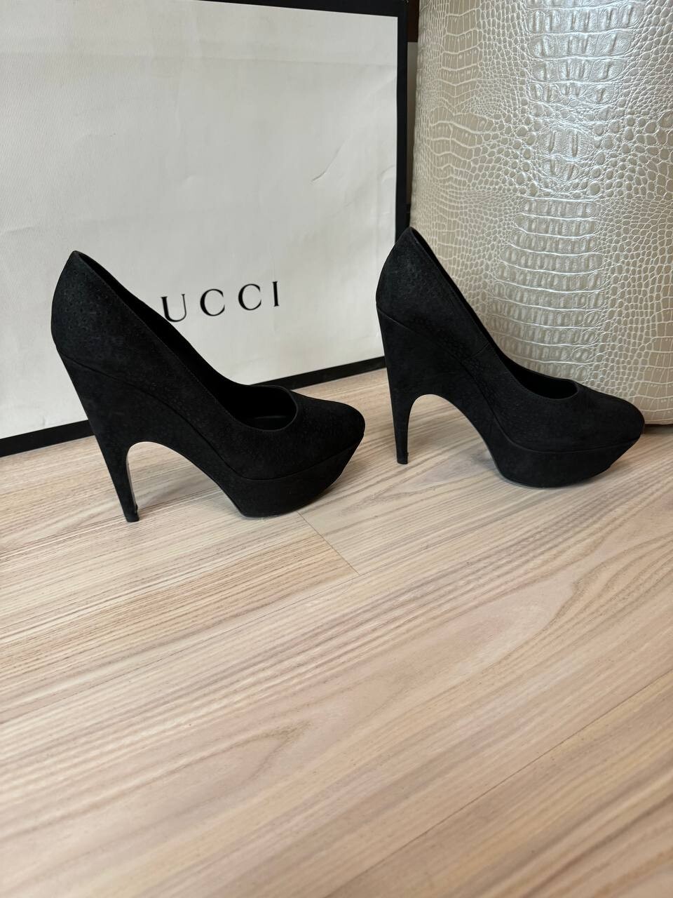 Scarpe donna Yves Saint Laurent autentiche scamosciate nere tacco 36 5 US 6 5