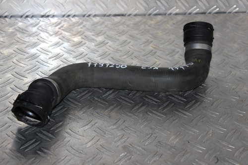 BMW E82 E88 E90 E91 & LCI E92 E93 E84 Schlauch Kühler unten Thermostat 7797258