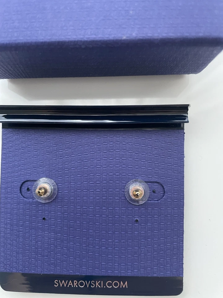 Swarovski Una/Sublima Rose Gold Heart Swan Earrings - Image 2 of 4