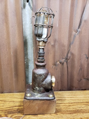 Steampunk Industrial Reclaimed Iron Age Desk Lamp with USB Hand Made Antique - Picture 4 of 12