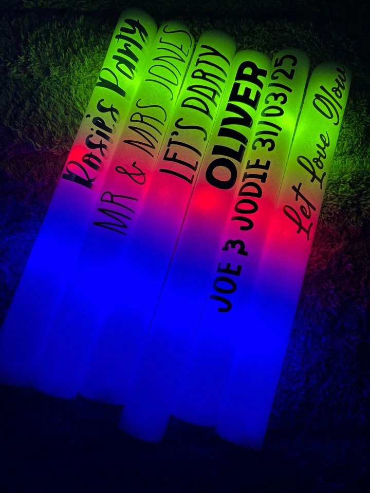 Palos de espuma brillantes personalizados para cumpleaños boda fiesta intermitente cualquier nombre LED Foto 2 de 4