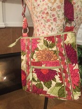 VERA BRADLEY Hipster Crossbody Shoulder Bag Zip Purse Excellent Cond Multi Green