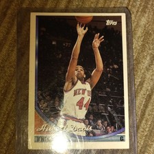 Topps 1993 Hubert Davis #365 New York Knicks Basketball Trading Card