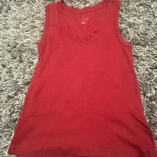 Red A New Day tank size: M