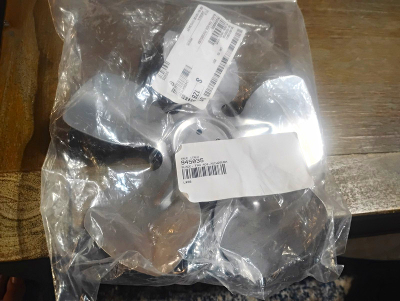 TRUE 945035 Silver Replacement Fan Blade, TRUE OEM Part 945035