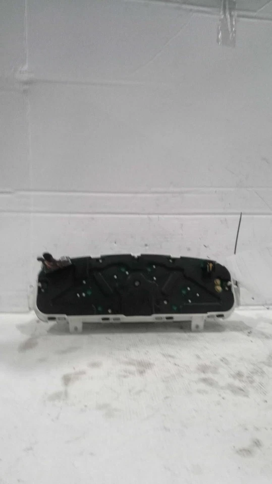 Medidor de velocímetro usado se adapta a: Hyundai Sonata Cluster 2004 MPH 2,7 L sin ABS con viaje Foto 2 de 4