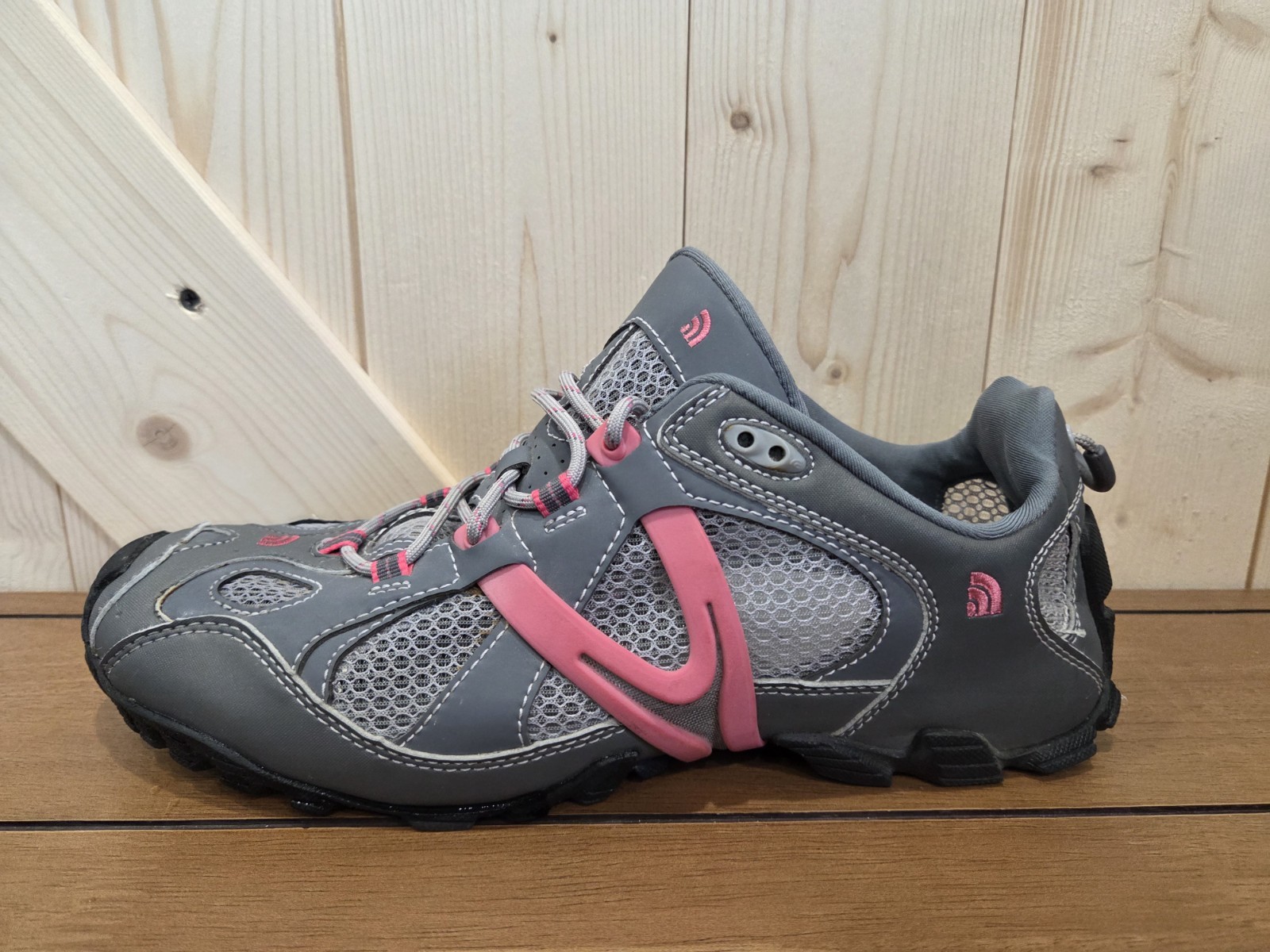 The North Face Women's Gray Northotic Hydra Trak Sneakers Size 11