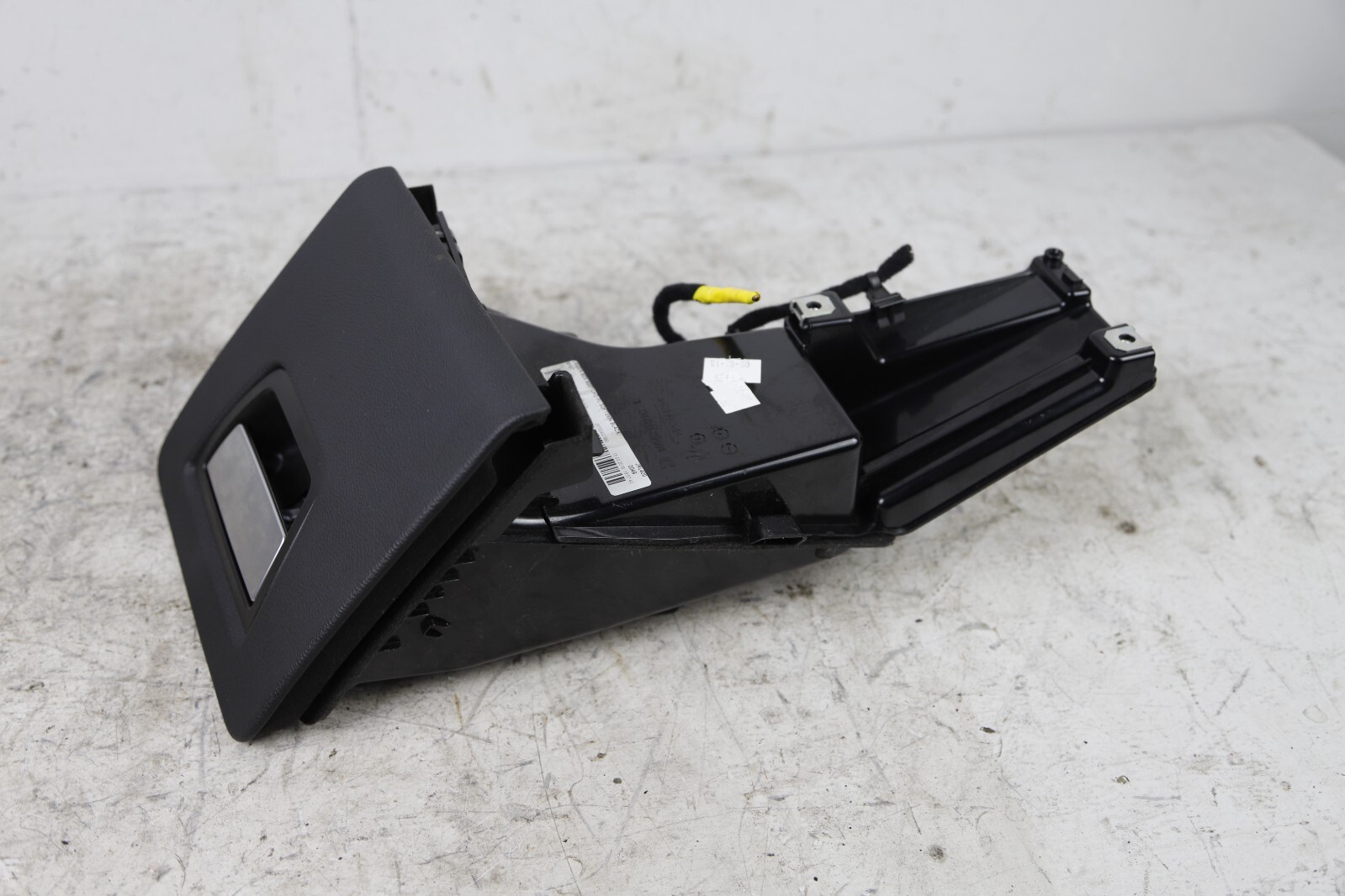 2014 - 2020 MASERATI GHIBLI DASH LEFT SIDE STORAGE TRAY COMPARTMENT BOX OEM