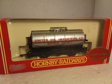00 Hornby R.6012 20 Ton Tank Wagon 'United Oil Importers'