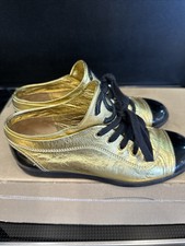 CHANEL Gold womens sneakers trainers lowtop cc logo Italy shoes AUTHENTIC