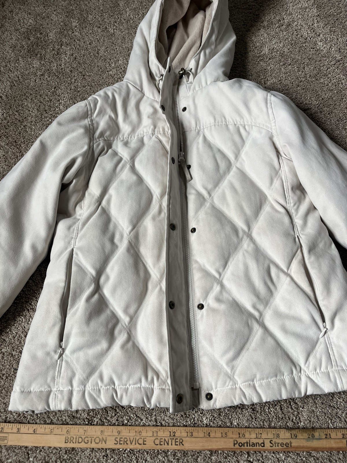L.L.Bean Women’s Down Hooded Jacket Med Petite Cream White Quilted Winter Coat