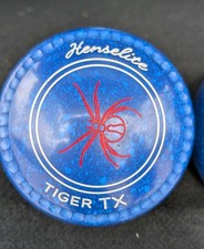 Henselite Tiger TX Lawn Bowls Size 4 WB29 in Midnight blue.