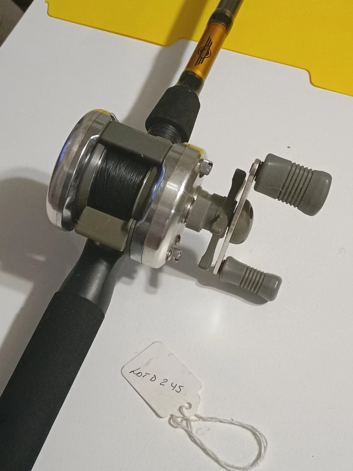 Удилище рыболовное для заброса приманки Shimano FX 7 футов среднее 8-17 фунтов и катушка Corsair CS 2000 - Изображение 2 из 4