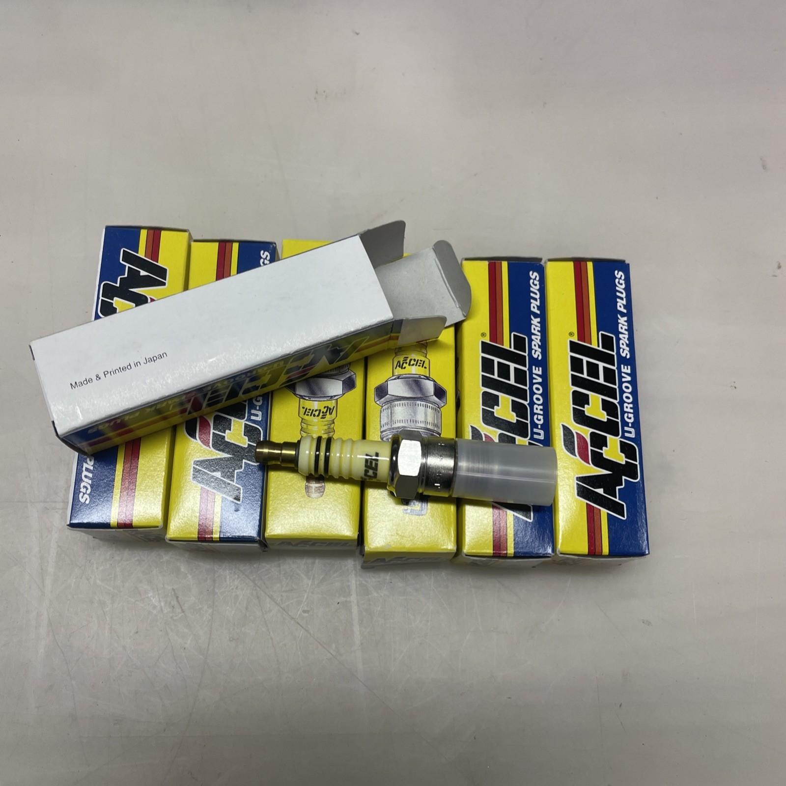 Lot of 7 - ACCEL High Performance Header Spark Plugs - No. 574S