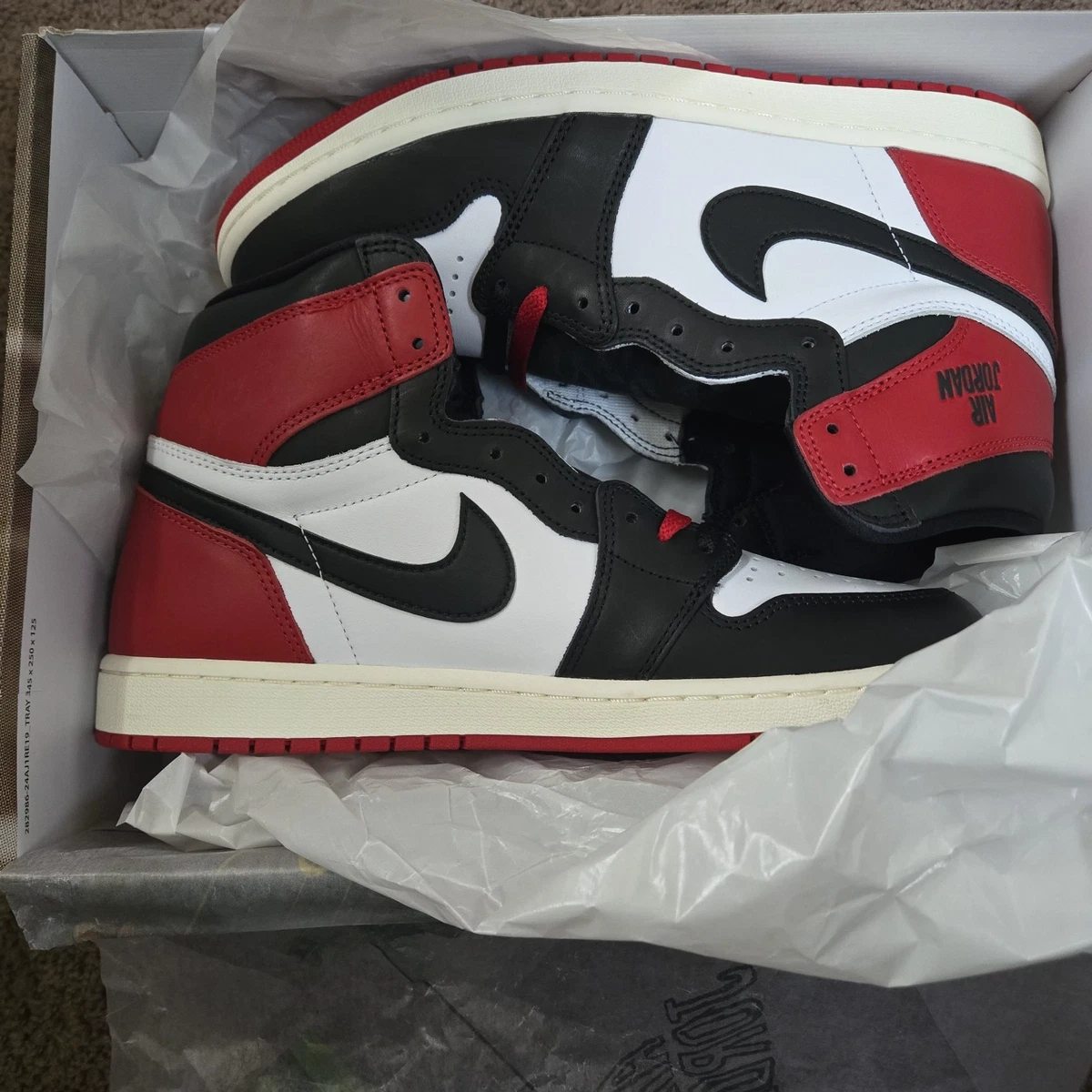 Preços baixos em Jordan 1 Retro OG High Black Toe Reimagined | eBay