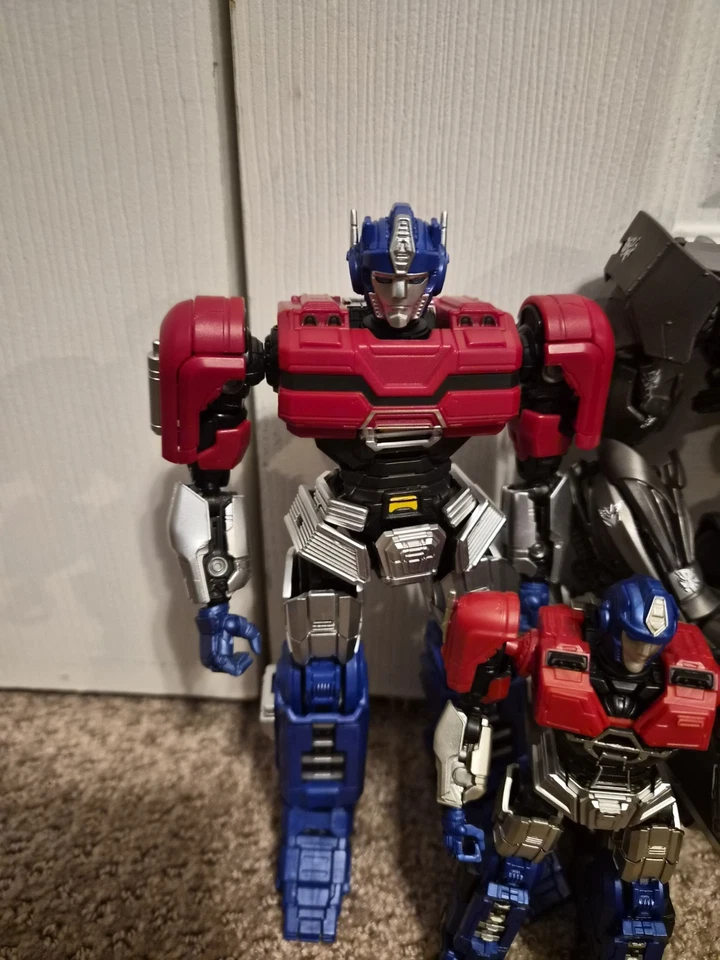 Yolopark Transformers One and Rise Of The Beasts Figure Lot - Image 2 of 4