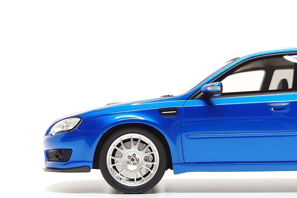 DNA Collectibles 1:18 Subaru Legacy Touring Wagon STi S402 DNA Collectibles 1:18 Subaru Legacy Touring Wagon STi S402