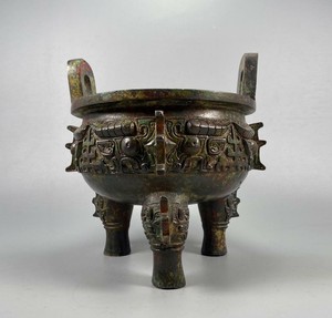OLD ANTIQUE CHINESE BRONZE DING INCENSE BURNER (K1238)