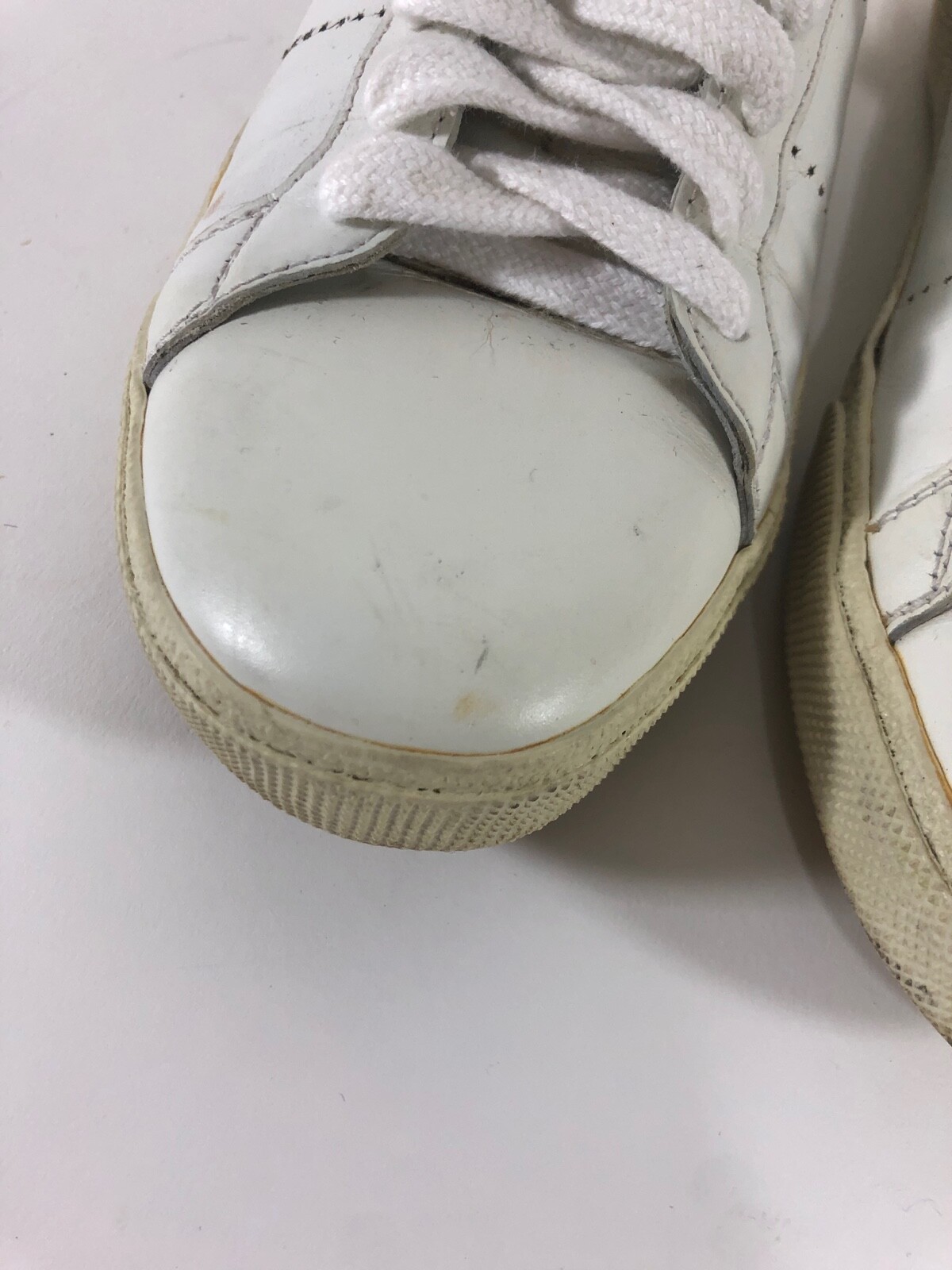 Saint Laurent Leather Low Top Sneakers in White Red Size 38