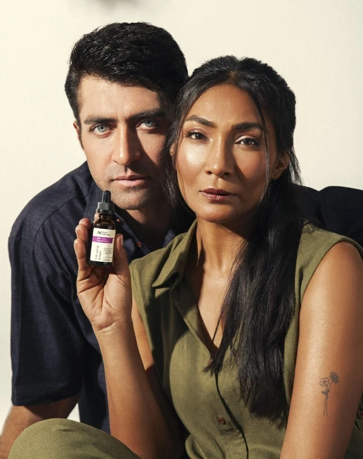 Suero antienvejecimiento - Aceites naturales de espino amarillo, rosa mosqueta y albaricoque para arrugas rojas Foto 2 de 3