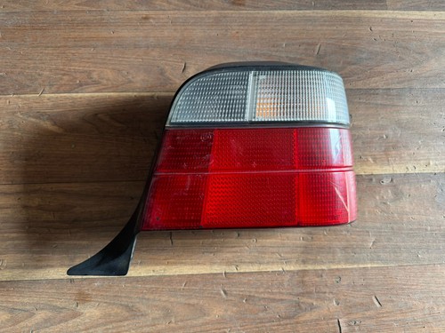 BMW E36 Touring Heckleuchte Rücklicht rechts weiß/rot 63 21 9 405 938