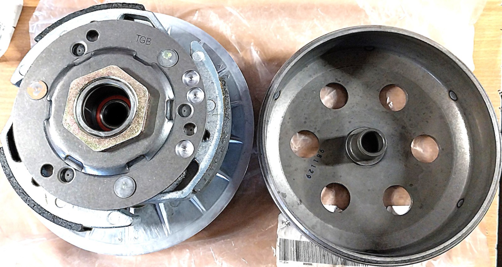 Embrayage complet Satelis 125 K15 avec cloche renforcée origine Peugeot 2006-2014