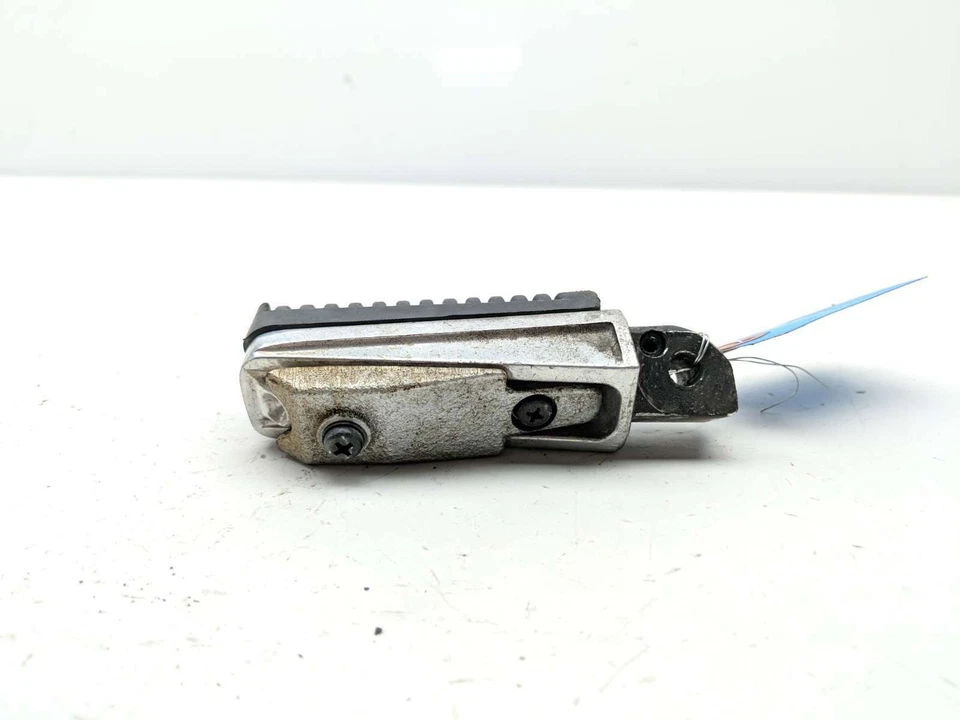 11 clavija de pie de pasajero izquierdo Yamaha FZ6R FZ6 Foto 3 de 4