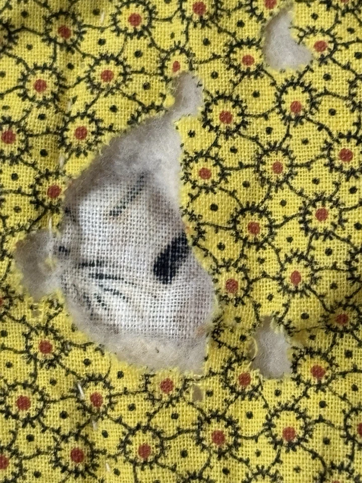 VINTAGE/ANTIQUE HANDMADE QUILT, PATCHWORK, SUMMER WEIGHT, PA ESTATE - Image 4 of 4