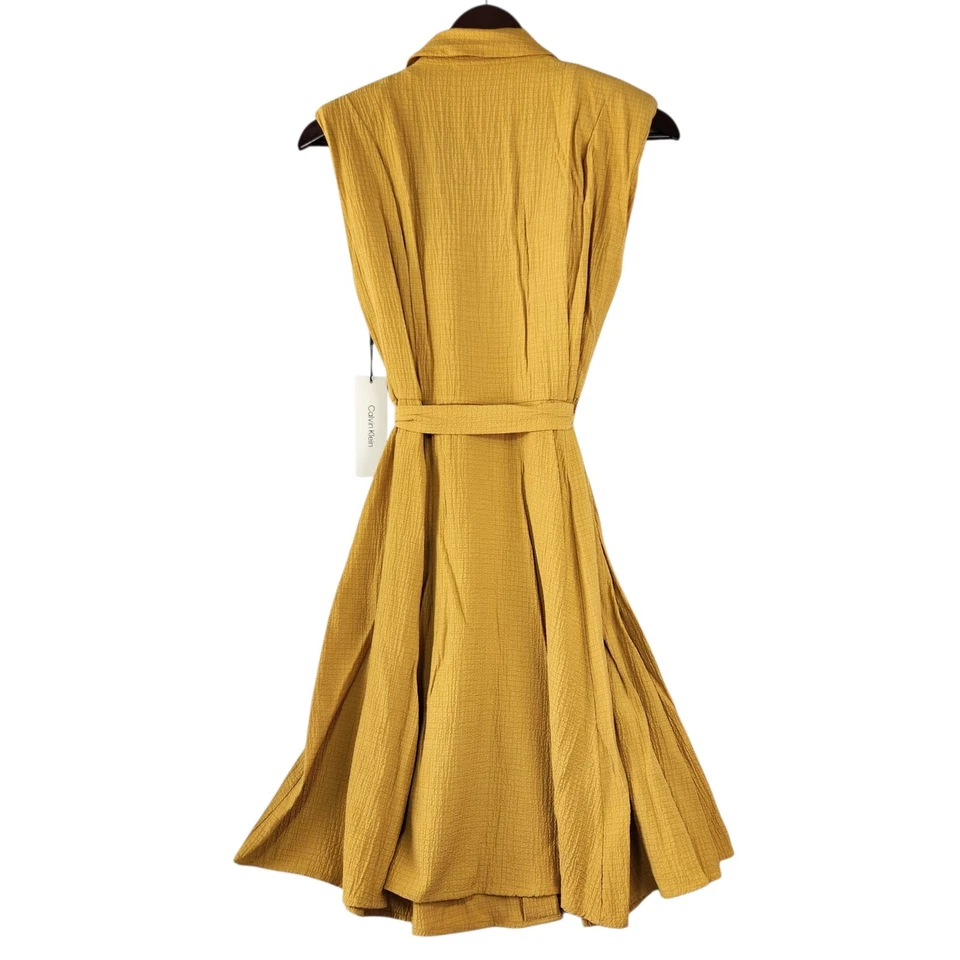 Cinturón de vestir Calvin Klein amarillo mostaza texturizado con botones y bolsillos talla 6 Foto 2 de 4