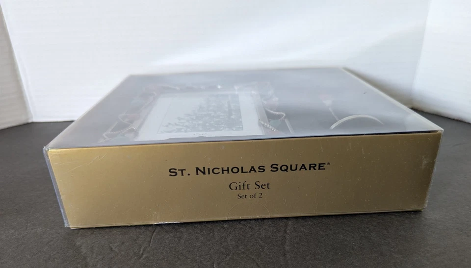 NEW St Nicholas Square Christmas Light Bulbs 7.5 X 5.5 Frame 4 x 6 Photo Holder - Image 4 of 4