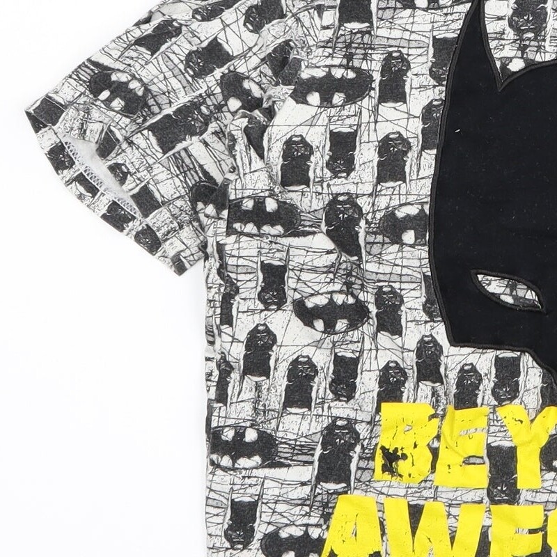 Batman Boys White Cotton blend T-Shirt Size 9-10 Years image 9