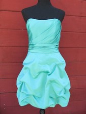 DAVID'S BRIDAL Formal Dress Size 4 Green Satin Bubble Knee Length Strapless