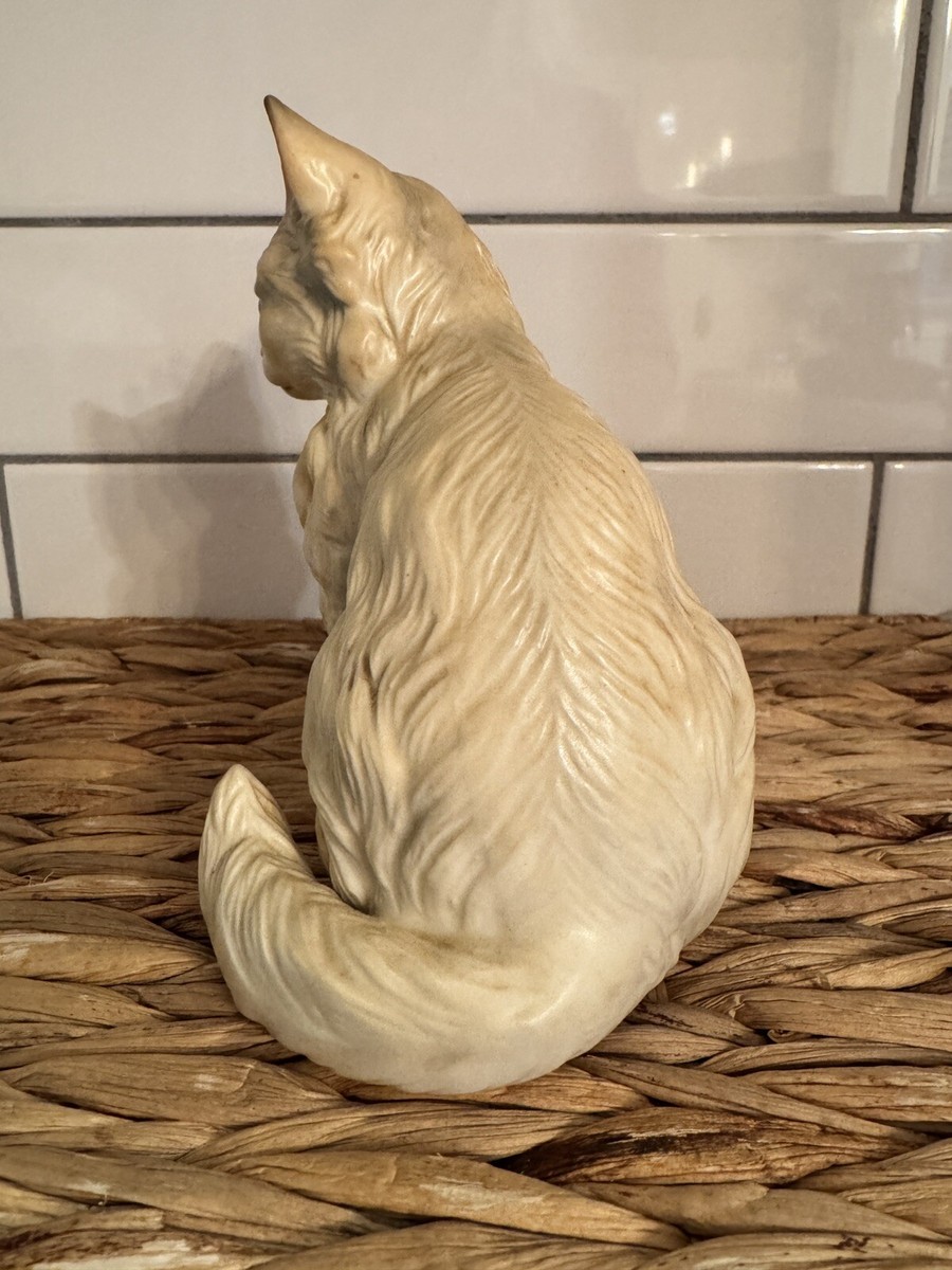 VINTAGE LEFTON Persian Cat Ceramic Figurine 5.5” X 4.5