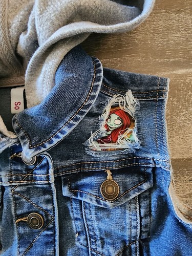 SO Nightmare Before Christmas Hooded Denim Vest Kids XS 6/6X Distressed Jack - Picture 3 of 9