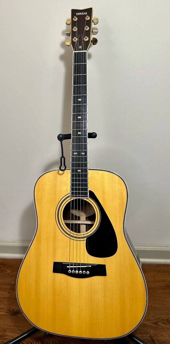 1975 Yamaha L6. Solid Spruce & Solid EIR, made in Hamamatsu 1975 Yamaha L6. Solid Spruce & Solid EIR, made in Hamamatsu