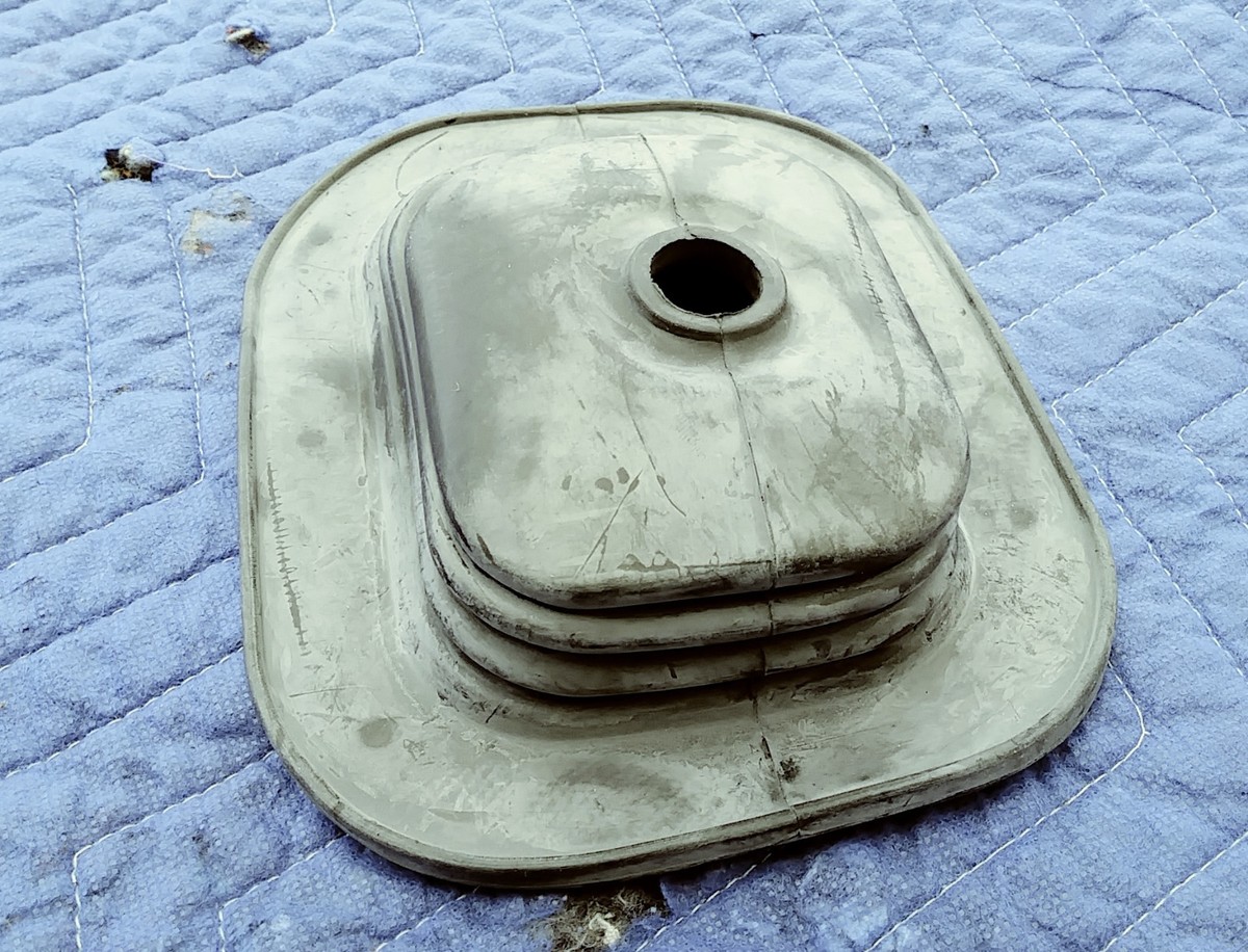 1962 - 67 CHEVY II NOVA 4 Speed Manual Trans Rubber Floor Shifter