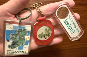 Ireland Irish (3) Keychains-1995 Ireland Eire Penny coin-Ireland map-Shamrocks