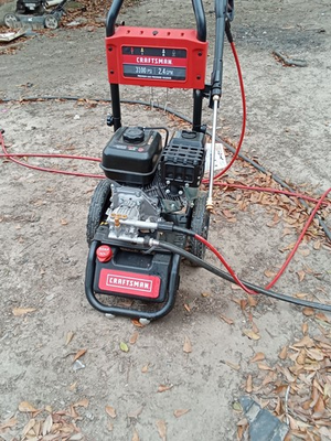 #ad Craftsman 3100 PSI Gas Pressure Washer with Soap Tank Cold Water Black Red $75.00