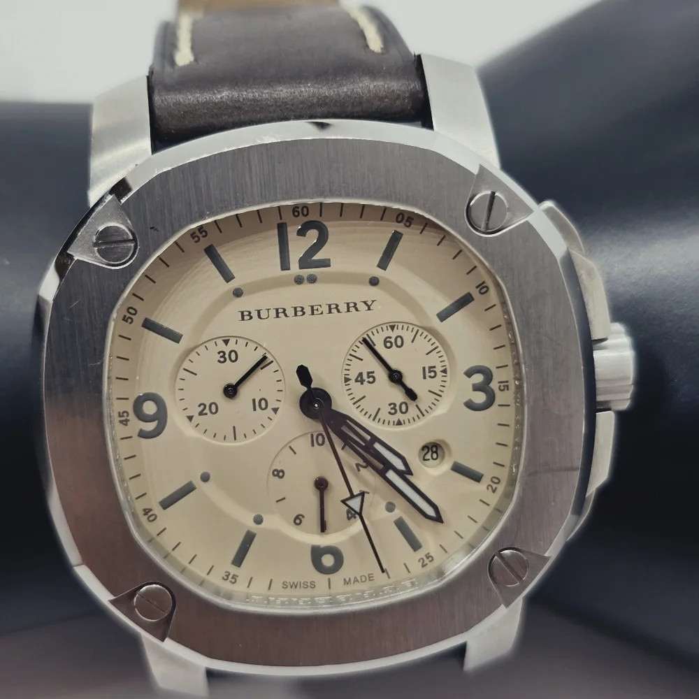 BURBERRY BBY1101 クロノグラフ　THE BRITAIN BURBERRY BBY1101 クロノグラフ THE BRITAIN BURBERRY The